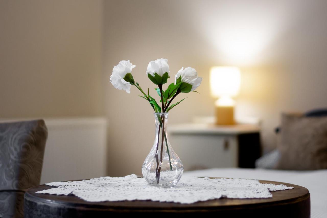 Ekszerdoboz Apartman Eger Apartment Екстериор снимка
