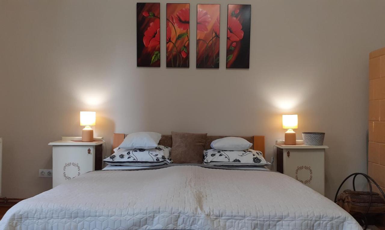 Ekszerdoboz Apartman Eger Apartment Екстериор снимка