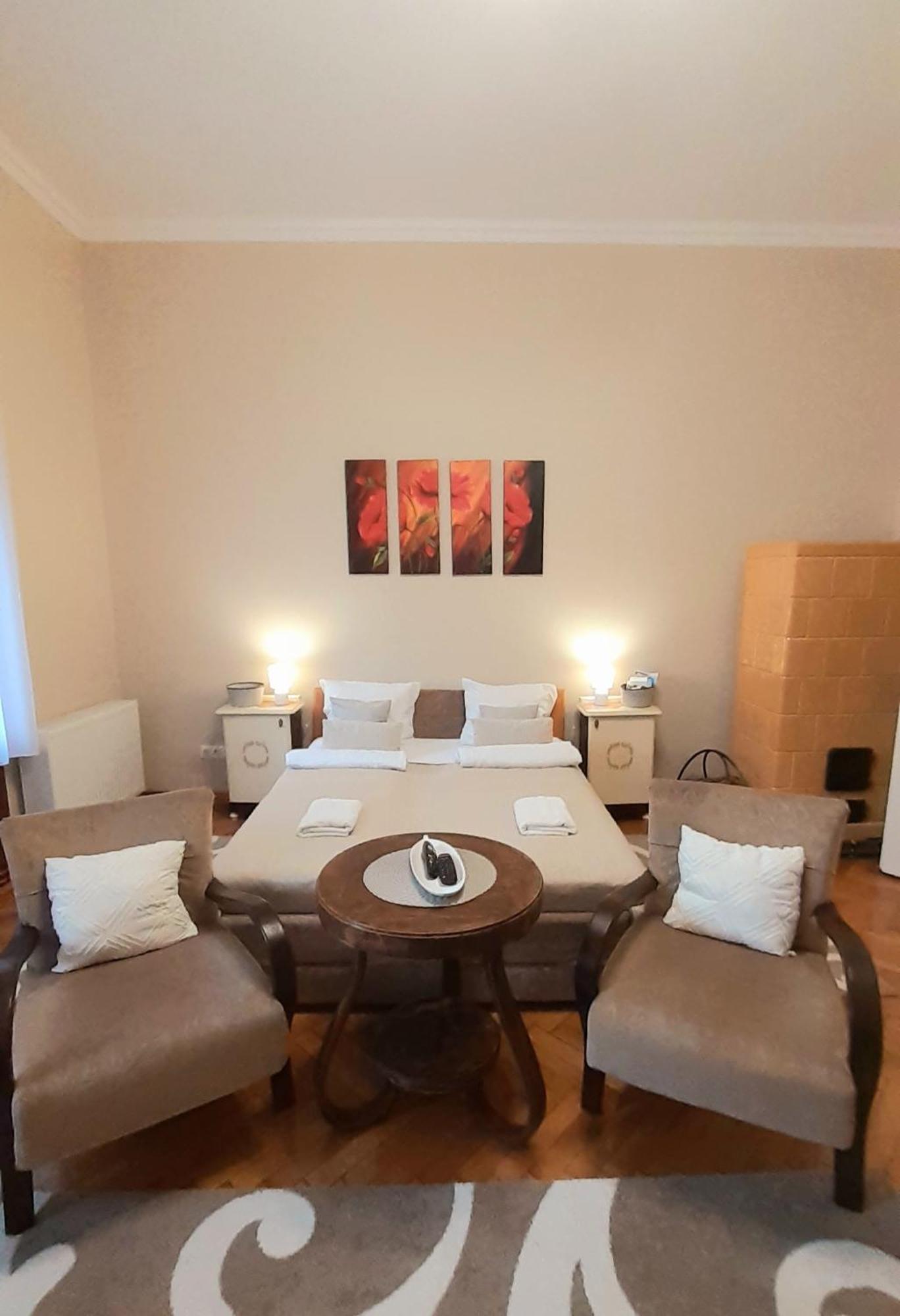 Ekszerdoboz Apartman Eger Apartment Екстериор снимка